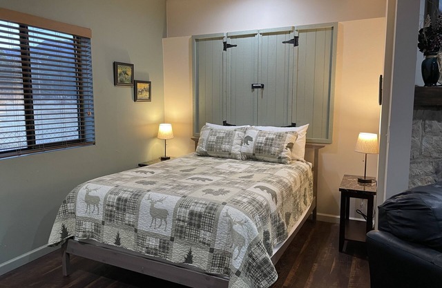 Enjoy one of our remodeled one bedroom cabins with Jacuzzi tub.