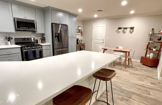 Enjoy our cozy yet modern townhome! 50 amp EV plug in!