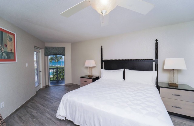 Enjoy Perks! Free Breakfast and Parking, Outdoor Pool, Pets Allowed!