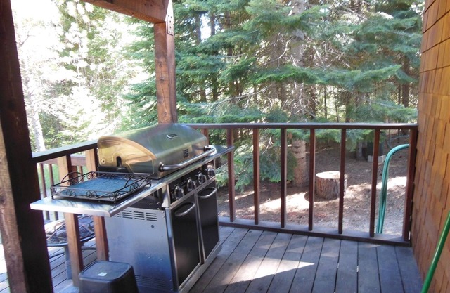 Enjoy Privacy in the Pines, Close to Golf Course