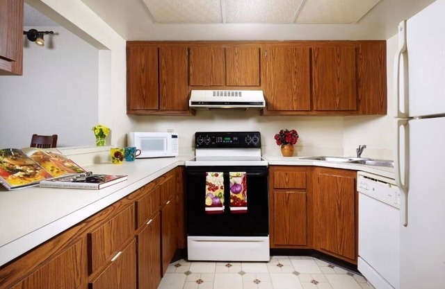Enjoy Relaxation at Naples Room Near Cambier Park