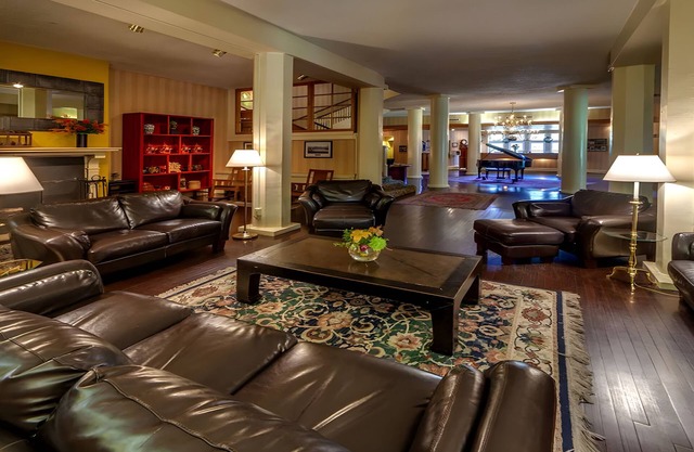 Enjoy Scenic River Views from a Quaint Haven Near the Pocono Mountains