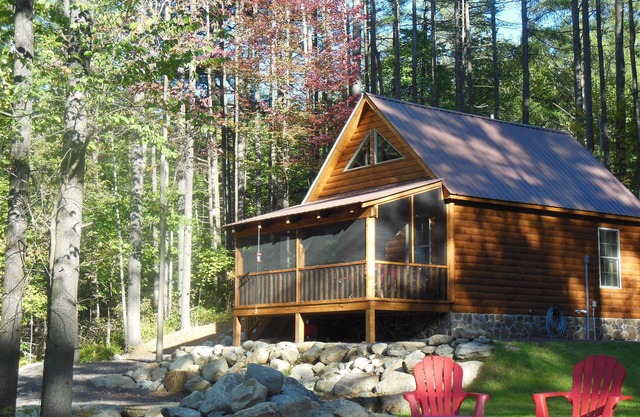 GENIESSEN SIE DEN WINTER IN DEN ADIRONDACKS BEI RUBY HILL CABINS