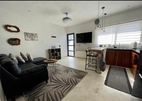 Enjoy Sunsets at Fully Equipped 1BR Condo by the beach