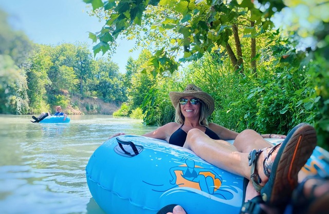 Enjoy the beautiful San Marcos River in this new, nice and comfy cabin!