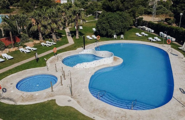 Enjoy the Sun & Sea of the Mediterranean! THREE Cabins, 2 Pools & Spa Facility!