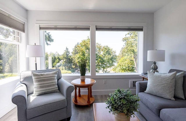 Enjoy the Ocean Breeze on the Deck Suite A