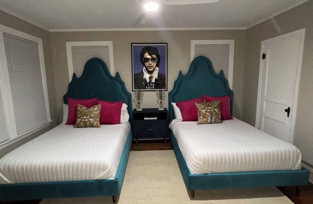 Enjoy this elegant artdeco home centrally-located in the heart of Tupelo.