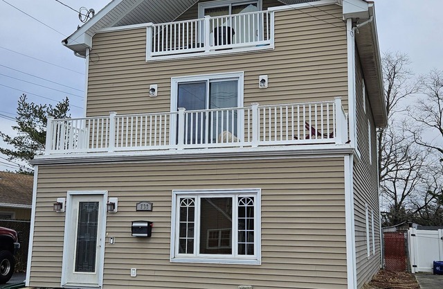 Enjoy this spacious 1 st floor Guest House "Serenity" near all the attractions.
