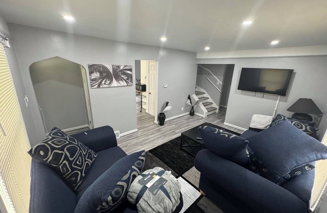 Enjoyable 4-bedroom house with AC in vibrant Detroit