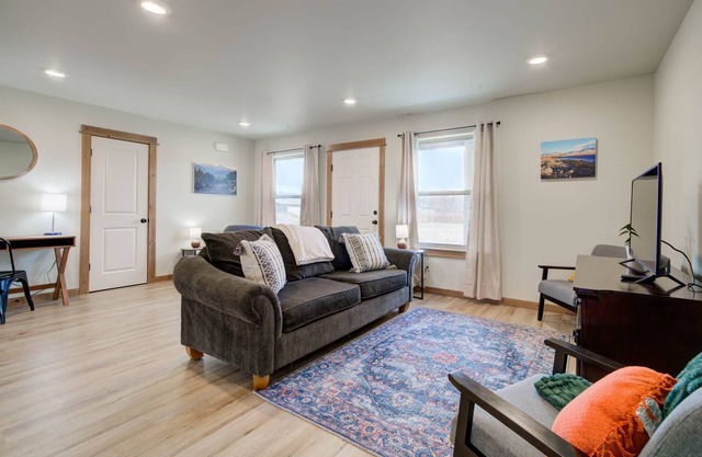 Ennis Townhouse Retreat