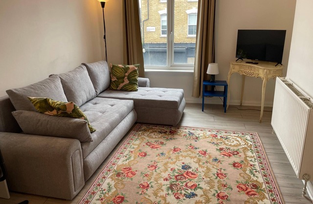 Enormous Family Flat (7 guests)