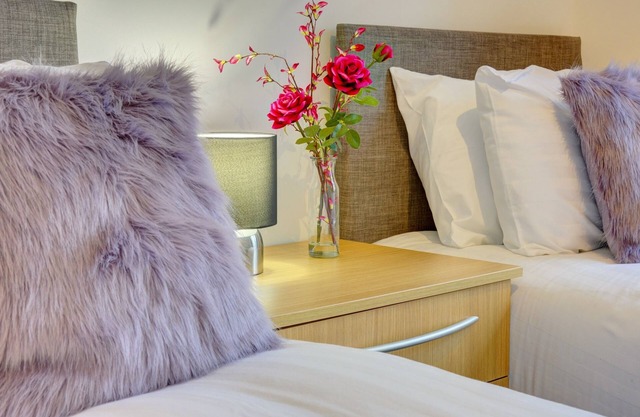 Ensuite/ Parking/ WiFi/ Netflix