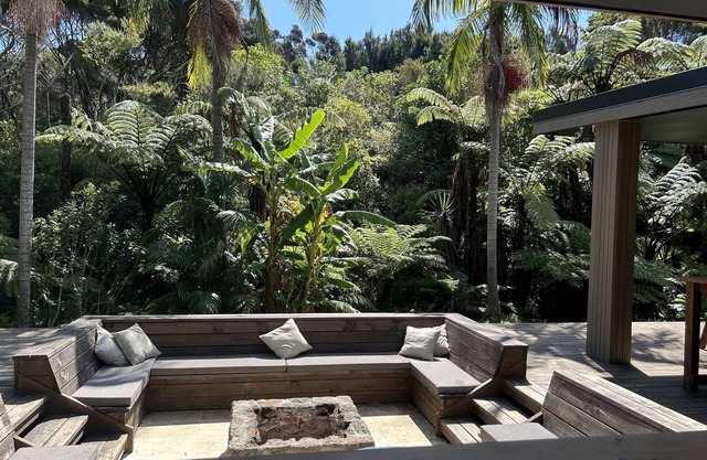 Entertainer’s Dream in Doubtless Bay
