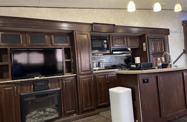 Entire 1Bedroom RV Camper