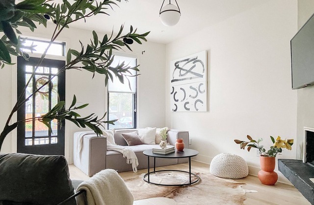 Entire 2-Unit Duplex in Charming German Village: Sleeps 10, Walk to All