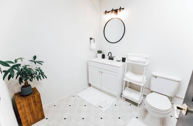 Entire 2nd Floor Loft Located Downtown Ann Arbor Near UofM Stadium.