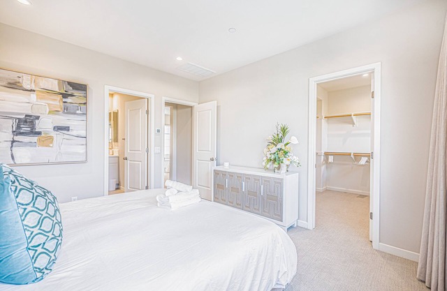Entire 3 bedrooms Vacation home in Irvine Protola Spring