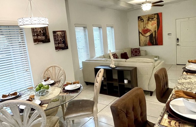 Entire 3bd/2 bath Luxurious apt located in south McAllen