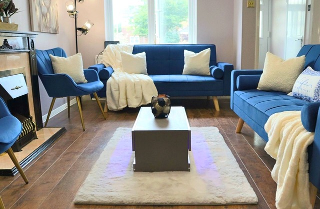 Entire 3BR House Near Heathrow – Garden, Free WiFi & Parking, Family-Friendly