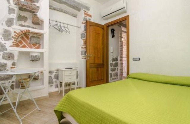 Entire apartment from 7 rooms 7 bathrooms, air conditioning.Central