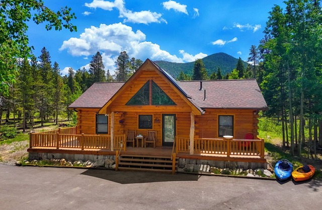 Cabin Chalet in the Mountains! Ski Eldora Keystone& Copper! Sauna! Hot Tub! Ski!