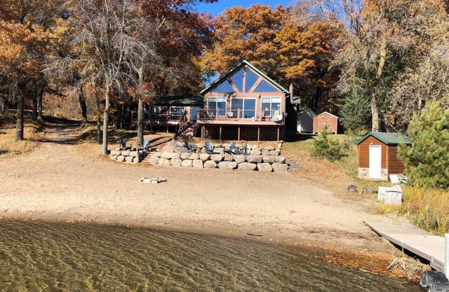 Familienfreundliche Hütte am Lake Shamineau