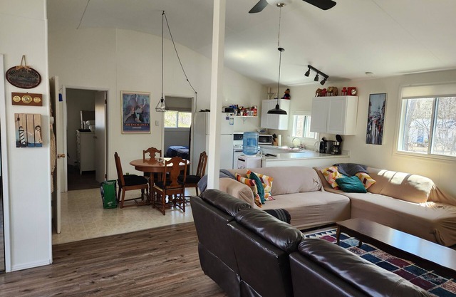 Relax in this entire charming Cottage in Wpg Beach