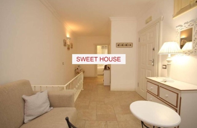 Entire Holiday House in the center of Cefalù, 2 minutes from the beach!