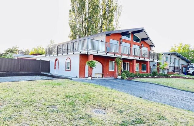 Entire Home in Chilliwack, Bc