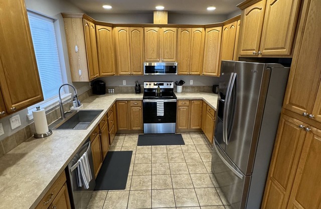Entire home in West Valley in a quiet neighborhood!