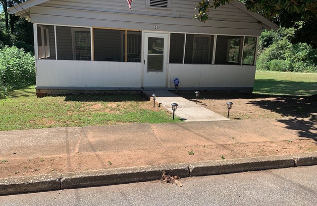 Entire Home Near By Golf Course⛳️Steps frm Dwntown College Park 3mins Atl Airport