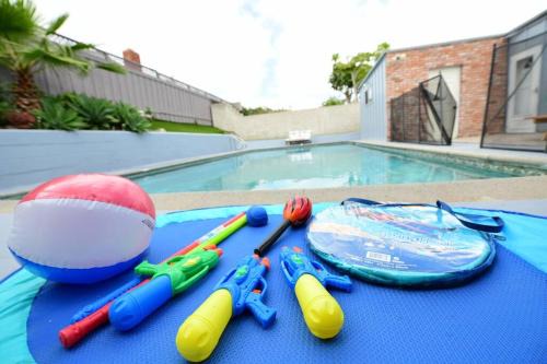 Entire home, Pool, Free Parking, WiFi, Pets are allowed