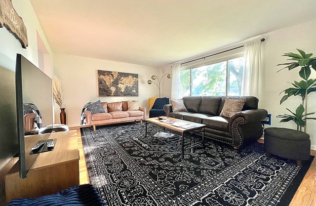 Entire Home w/Patio & BBQ + Free Parking