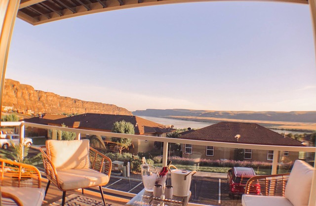 Entire House - Expansive views and access to community amenities