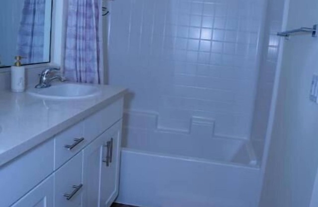 Entire House in Lemon Grove: 3b/3b + Sofa Bed