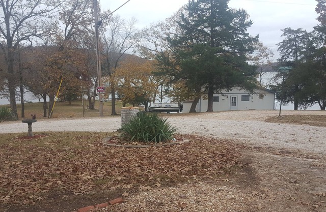 Entire House Private Dock & Deck at Vintage Point Across from Marina at MM66