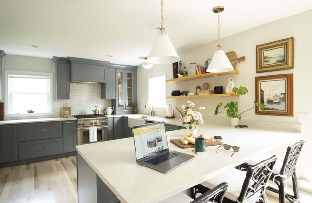 Entire house walking distance from ferry