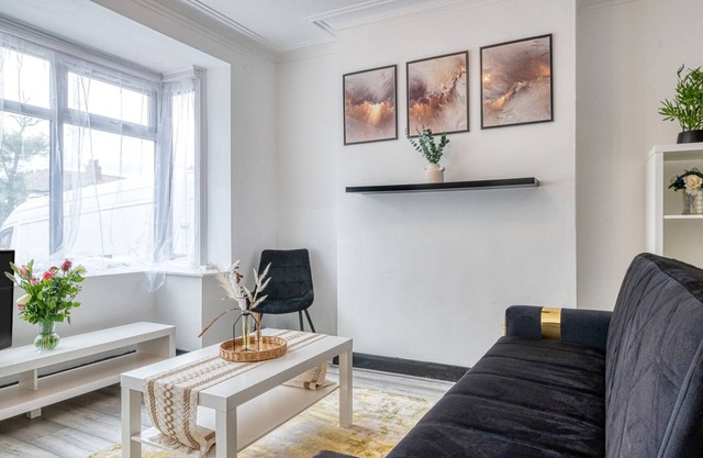 Entire house, with massage mattresses, sleeps 6 guests