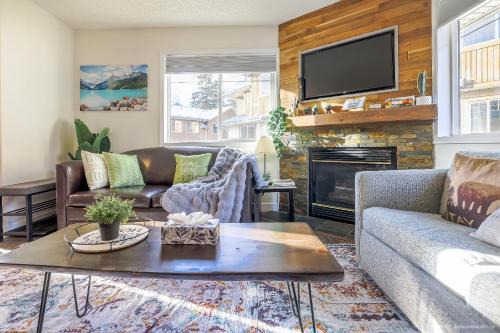 Entire Lovely Townhouse Mountain View!