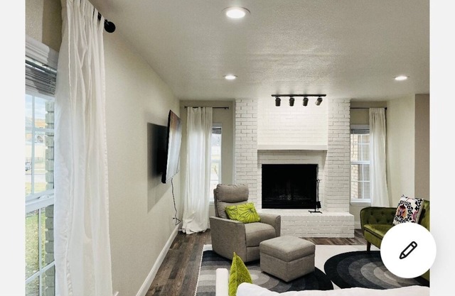 Entire New 3 Bed 2.5 Bath Home in the heart of F.W