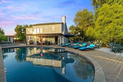 Entire Private 5-BR Villa w Pool, Spa, Nature, 3000 sq ft, Private Rental, Available Now
