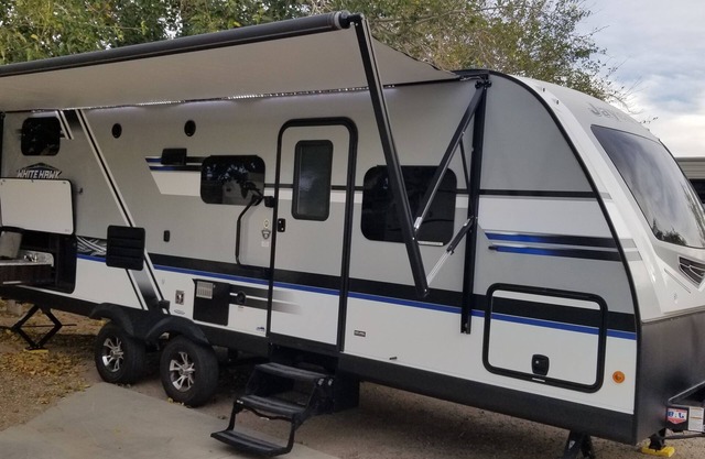Entire RV w/Murphy Bed, 5-Seater Couch w/Dinette & 2-Bunkbeds