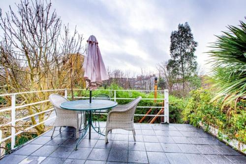 Entire studio with private parking and balcony