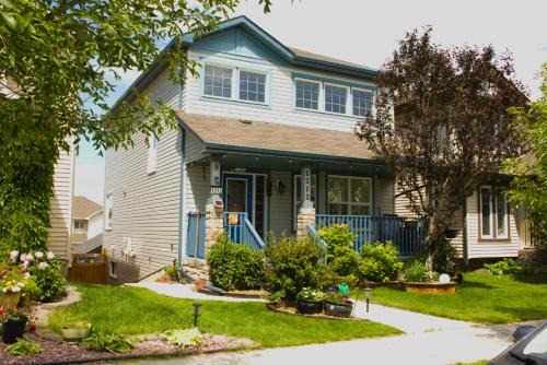 Entire suite Queen BRM Big Window Prvt Entry Patio