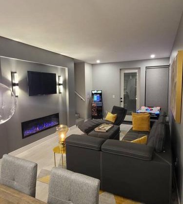 ENTIRE Sunrise Resort Townhome in Parksville