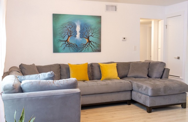 Entire Warm and Lovely Condo in North Central Austin