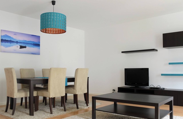 Entrecampos 6, Luxus-T3-Wohnung mit Garage.