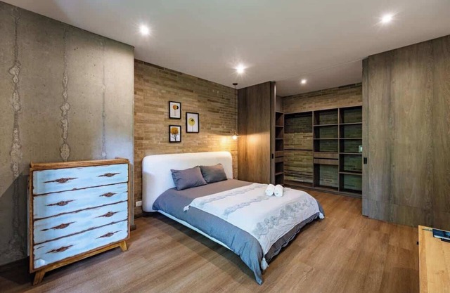 |EP| Stylish Apt w/Chic Design,Prime Location,Desk