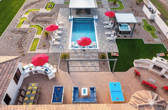 Epic Resort: Pool, Hot Tub, Pickleball & More!